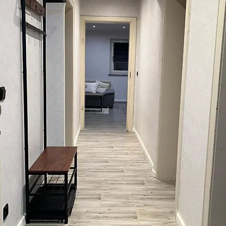 95qm Grosse, Komfortable 3 Ferien- & Dienstwohnung *